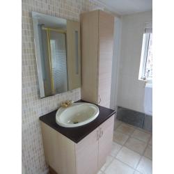 Bathroom suite, 4 piece, Champagne colour, Armitage Shanks quality items plus furniture.
