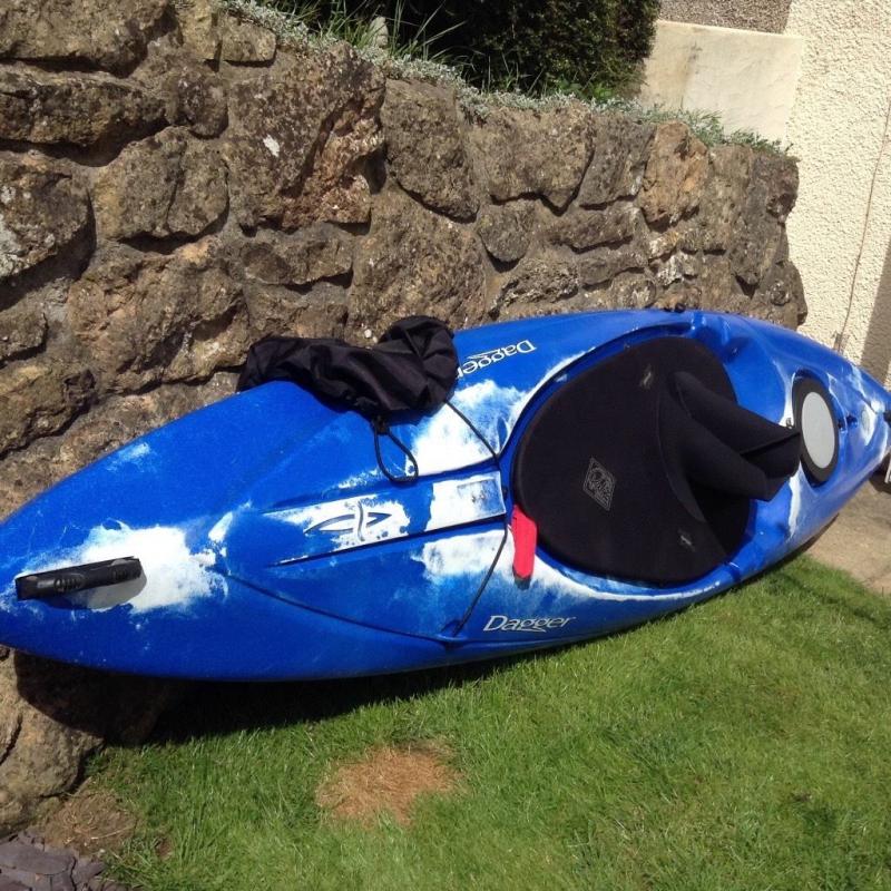 10ft dagger approach kayak with full brand new kit