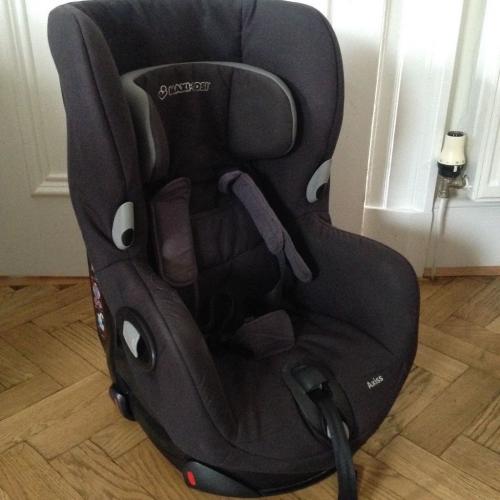 Maxi Cosi Axiss - excellent condition. Suitable for 9 months - 4 years