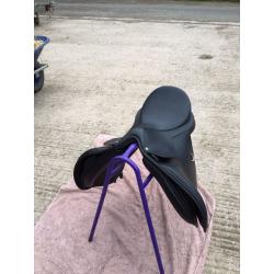 Bates 17" GP Saddle