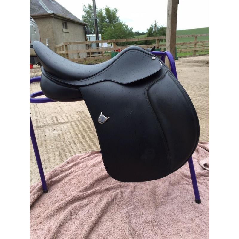 Bates 17" GP Saddle