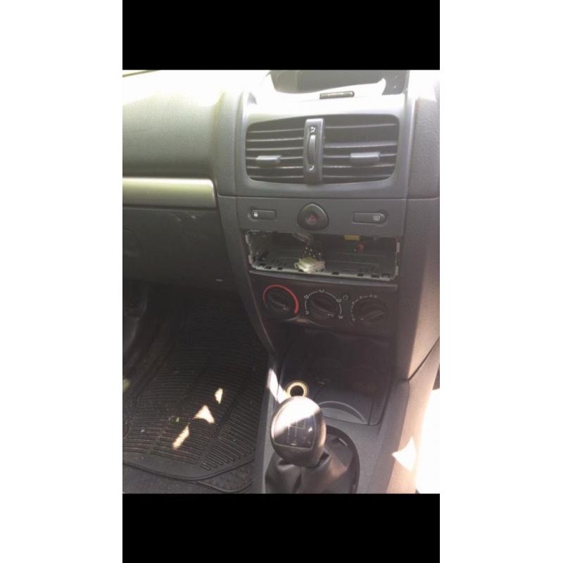 Renault Clio spares or repairs