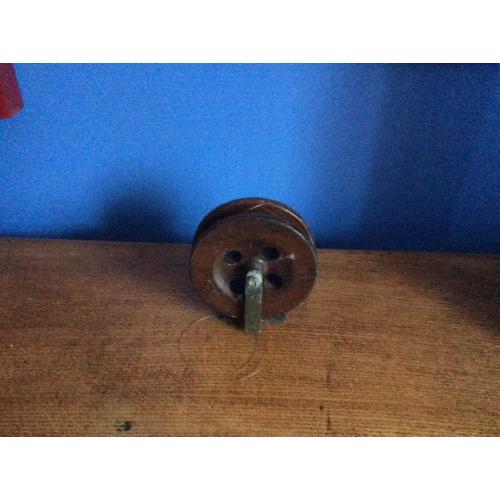 Vintage fishing reel