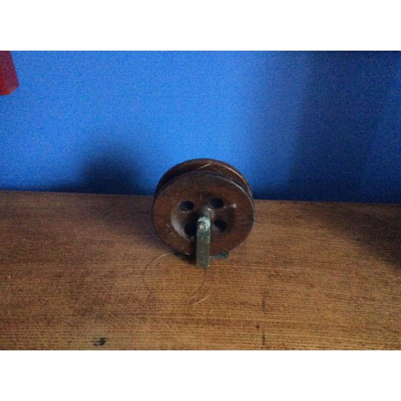 Vintage fishing reel