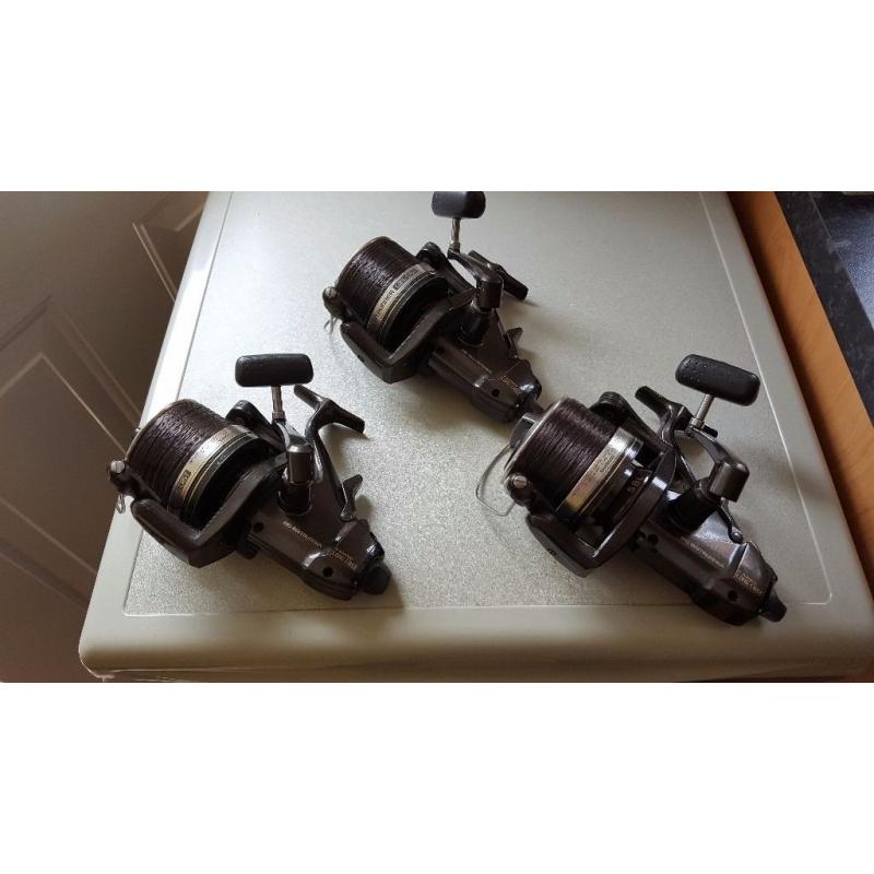 Shimano big pit LC reels. In very good condition small odd marks but fine. Loaded with new 15lb line