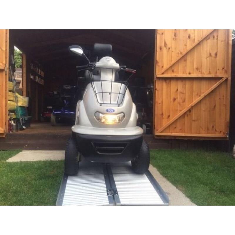 4800 WORTH TGA BREEZE IV - SUPER HEAVY DUTY MOBILITY SCOOTER - TOP OF THE RANGE