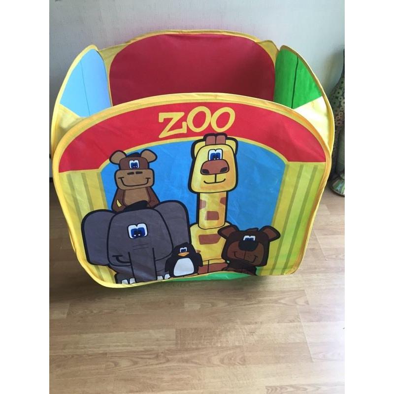 Childs pop up tent