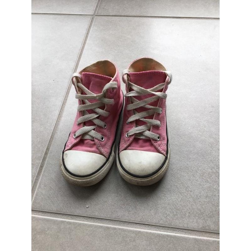 Converse size 9