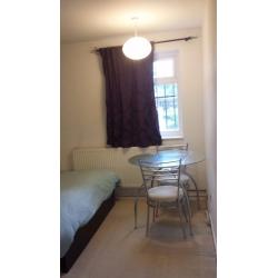 Nice Double room Near Seven Sister Tube Station--All Bills Included.