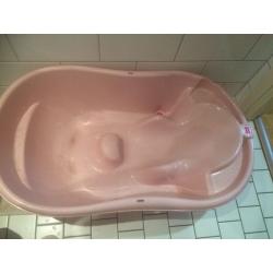 Baby Pink bath