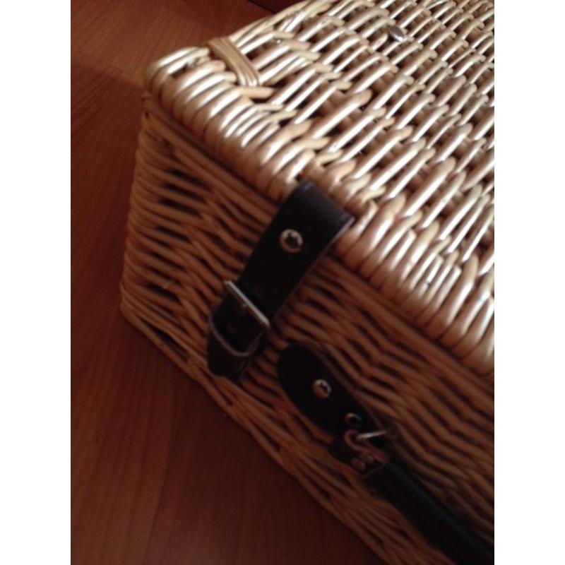 Hamper