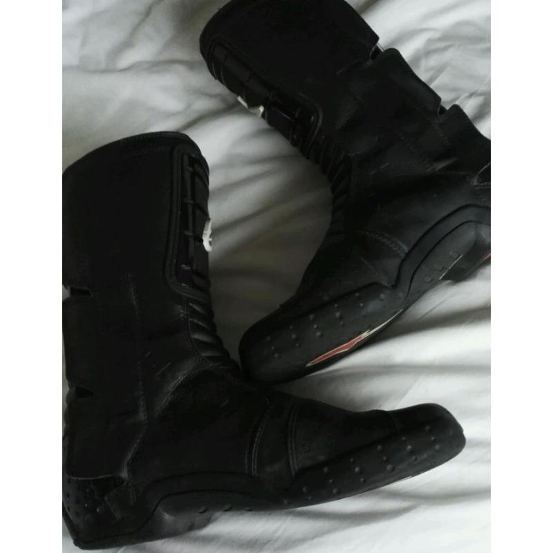 Alpinestar boots size 11