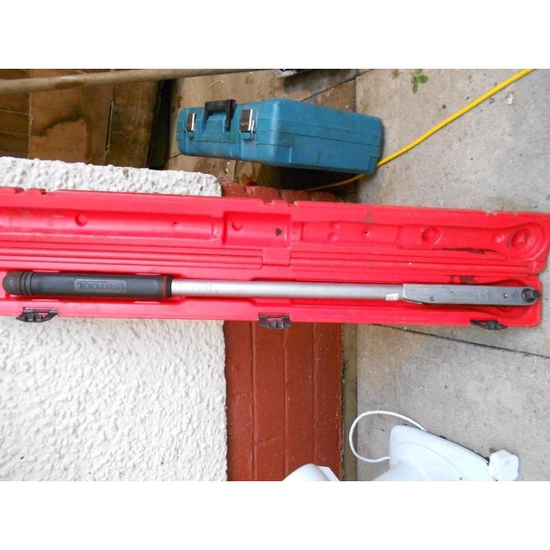 TORQUE WRENCH