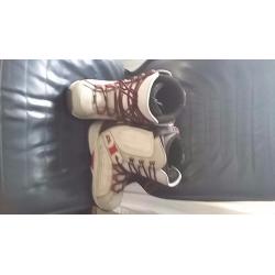 Factory Cruiser Size 5 Snowboard Boots