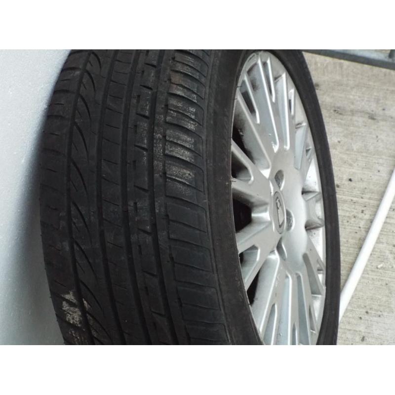 Rover 75 MGZR 17" alloy wheel and tyre
