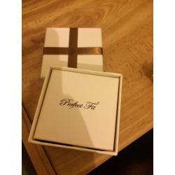 Perfect fit 9ct white & rose gold diamond cluster bridal setCluster Bridal set size p