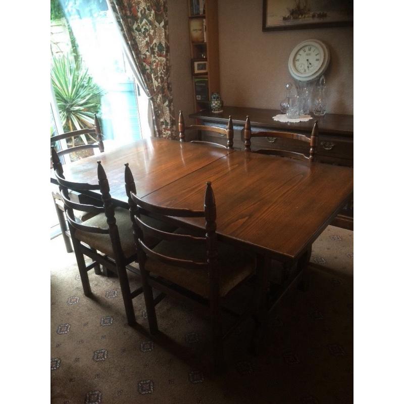 Dark Wood Extendable Table and 6 chairs