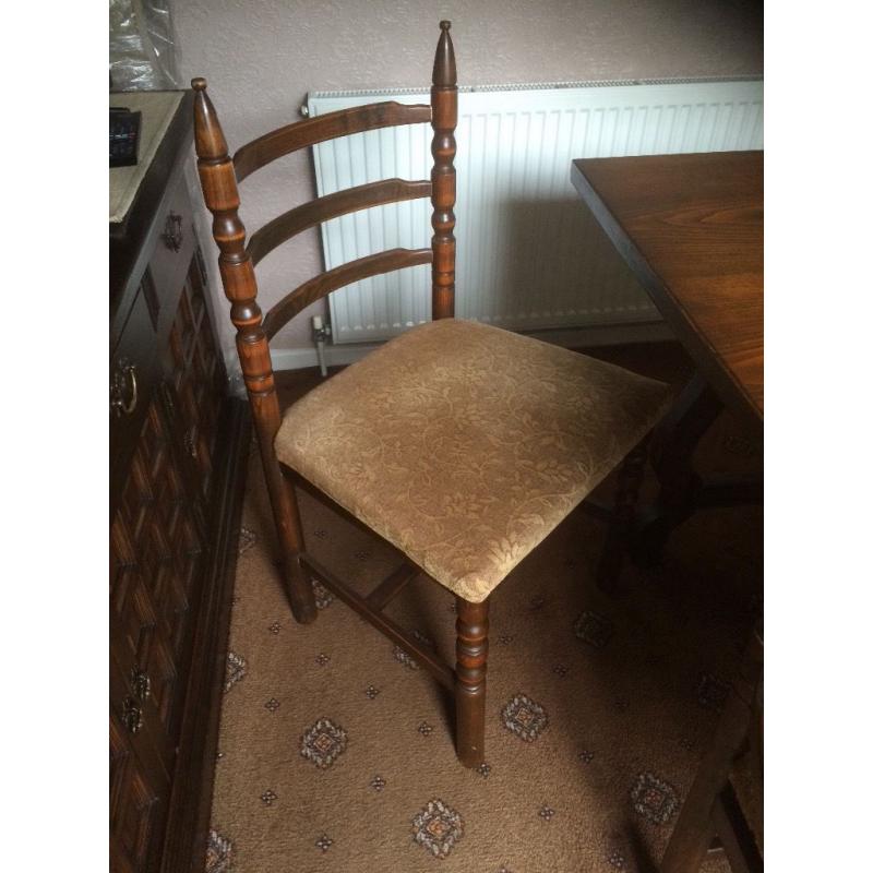 Dark Wood Extendable Table and 6 chairs