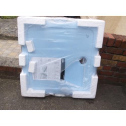 4 manhattan shower tray, 900x900 brand new