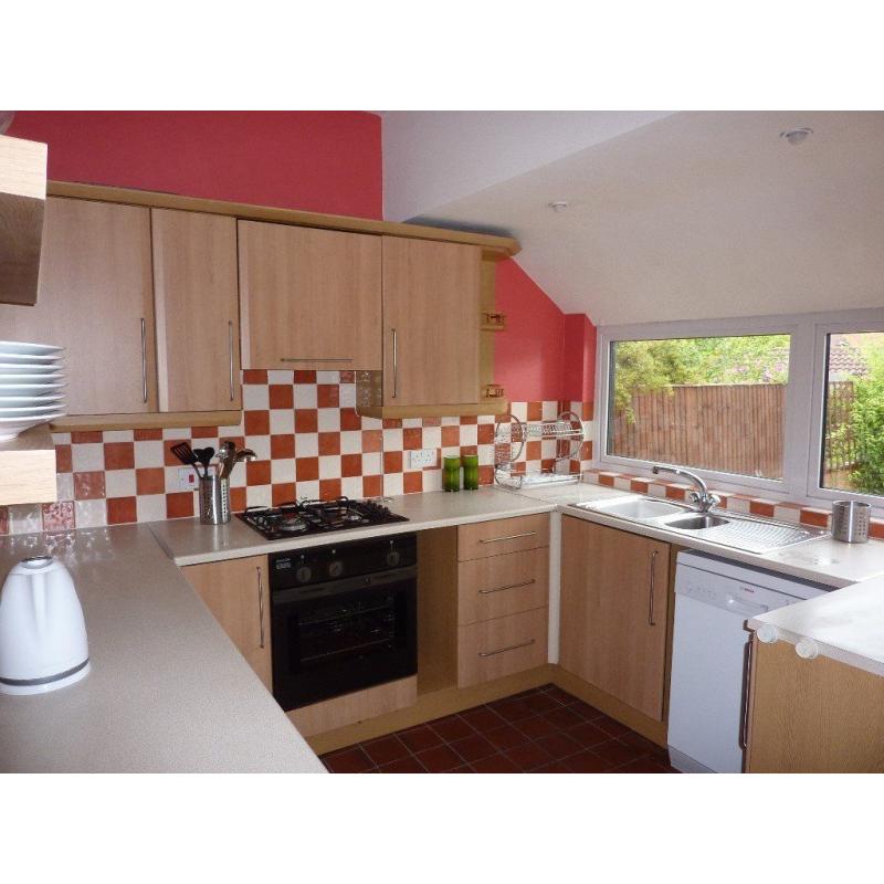 Huge Room to Rent Short or Long Term Horfield
