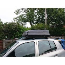 Roof box