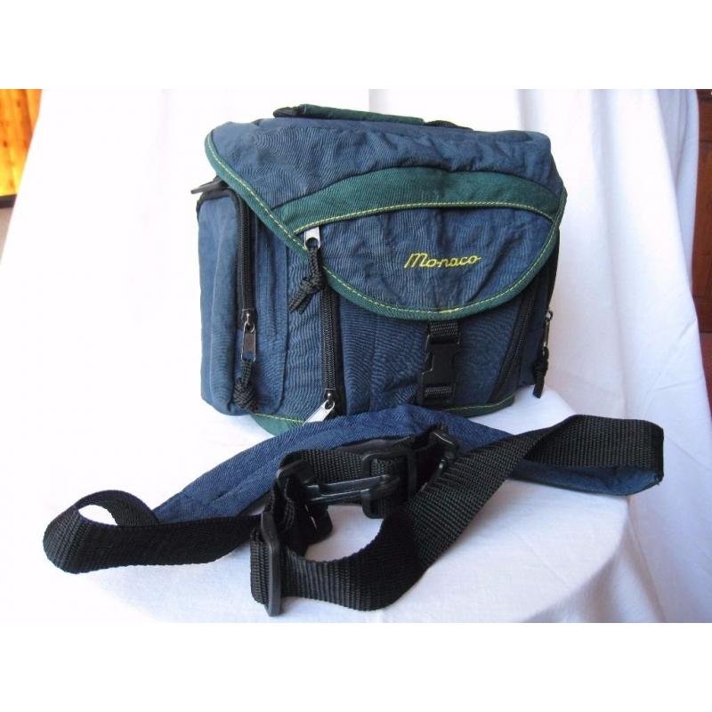 Medium size camera case
