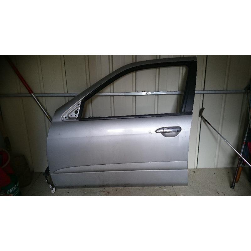 Nissan Primera Front Passenger Door