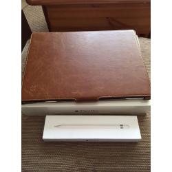 Apple Ipad Pro 12.9 32GB (Space Grey) With Apple Pen and Cover. Warranty until March 2017