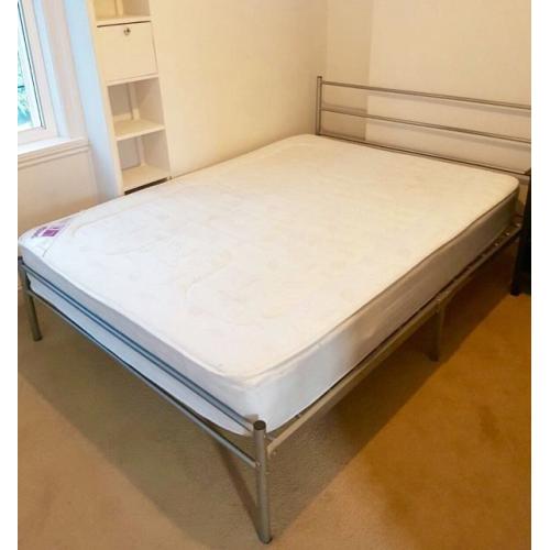!!REDUCED!! Double bed with matteress