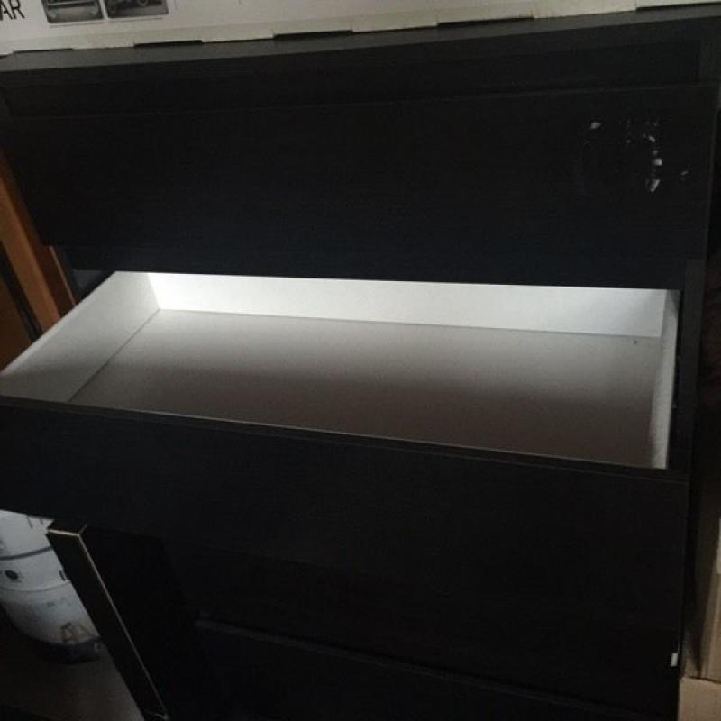 Chest of drawers