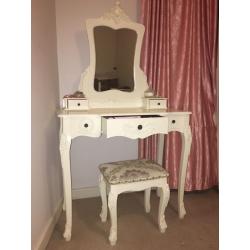 Gorgeous Vintage Dressing table
