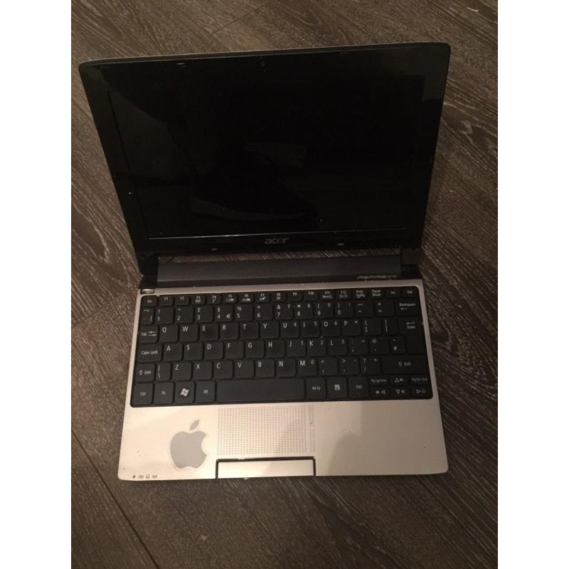 Acer aspire one mini laptop