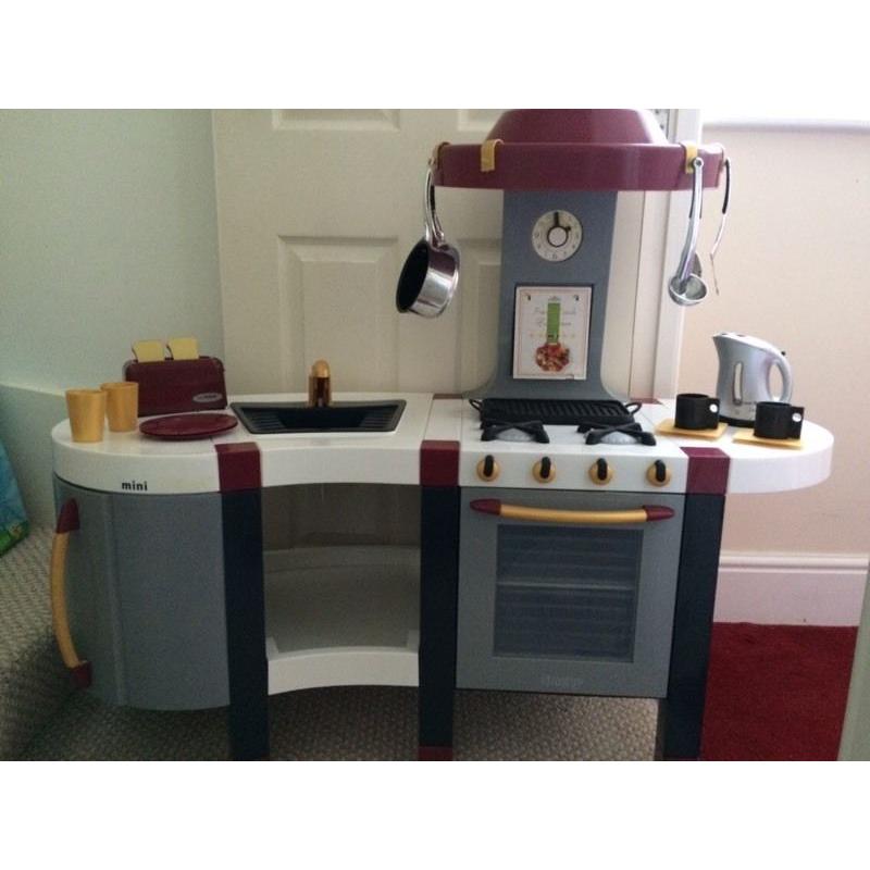 Play kitchen