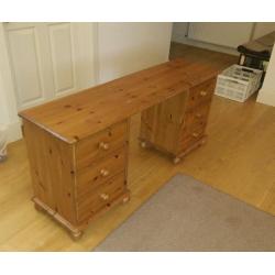 Pine dressing table