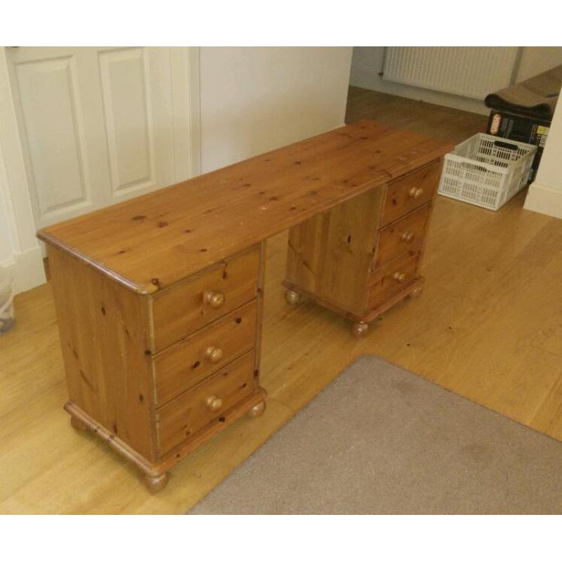 Pine dressing table