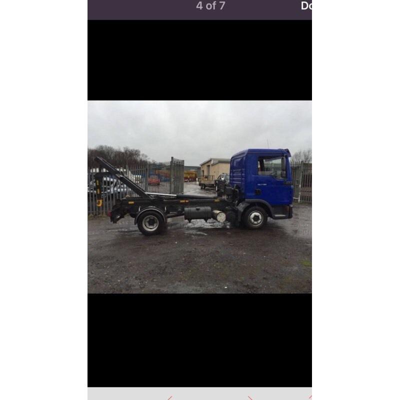 Hook loader