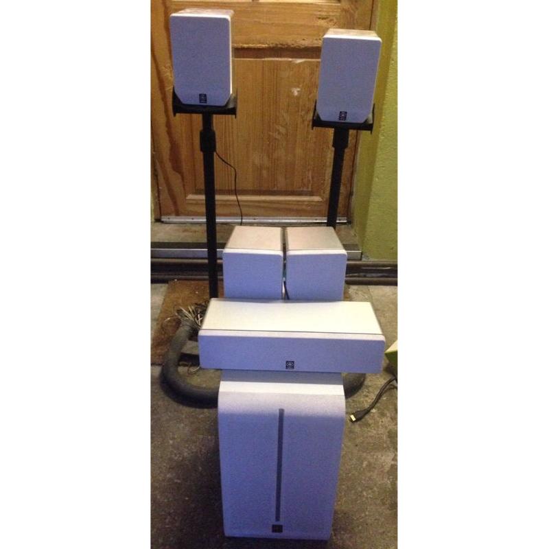 Yamaha NS-P270 speaker set w/stands