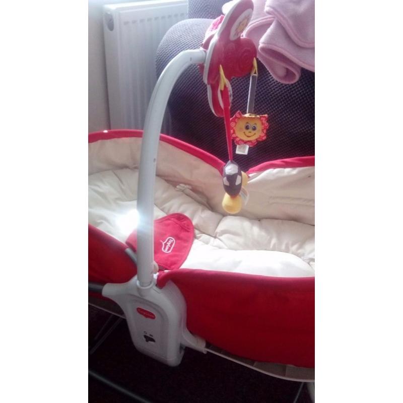 Tinylove 3in1 rocker/moses basket/chair