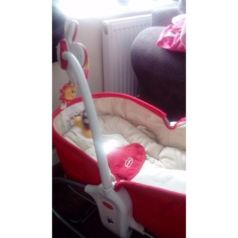 Tinylove 3in1 rocker/moses basket/chair