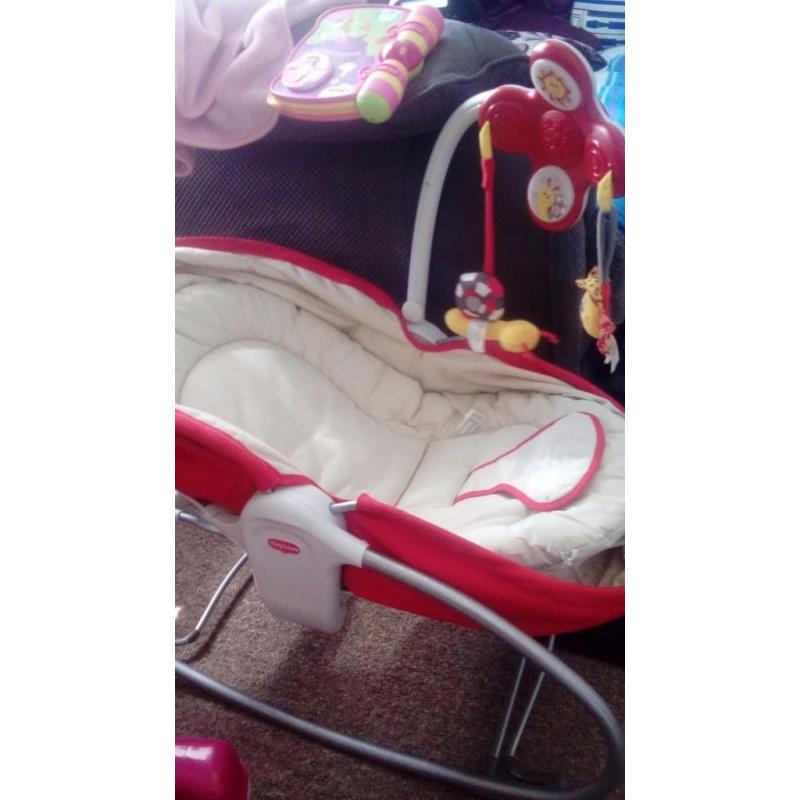 Tinylove 3in1 rocker/moses basket/chair