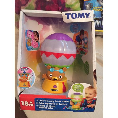 Tomy colour discovery hot air balloon brand new