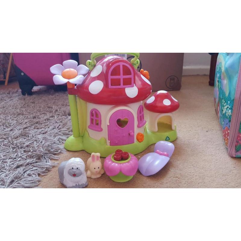 Happyland sets