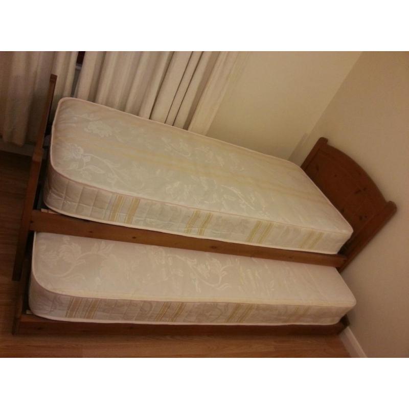 dark pine trundle beds wirh mattresses