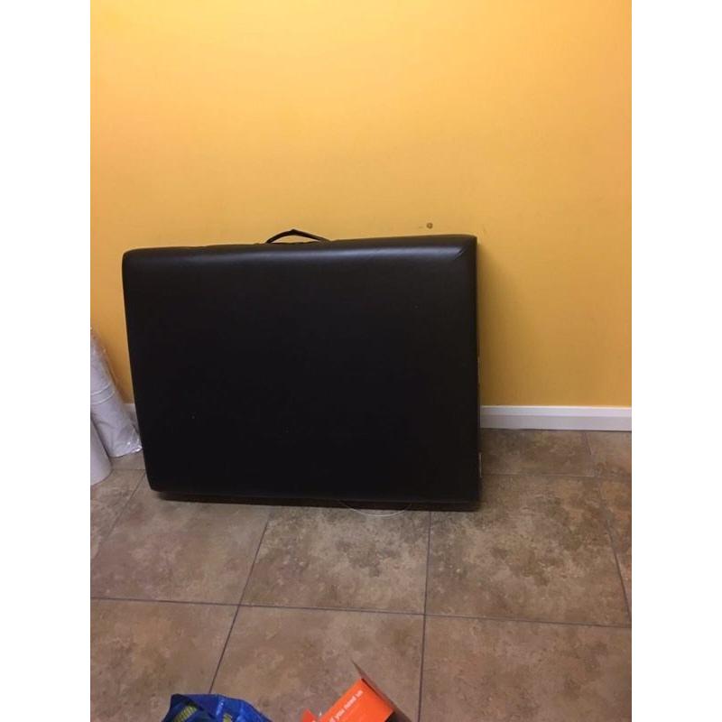 Portable lightweight massage bed