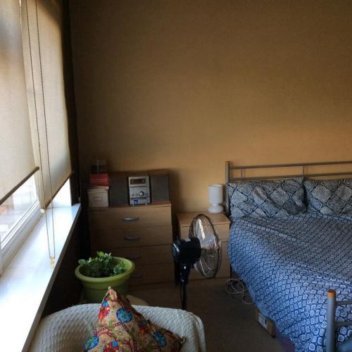 Extra Extra big double room 5 min walk from underground