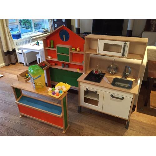 Wooden kitchen and shop for children and accessories