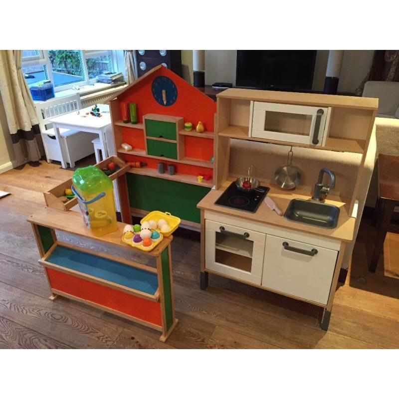 Wooden kitchen and shop for children and accessories