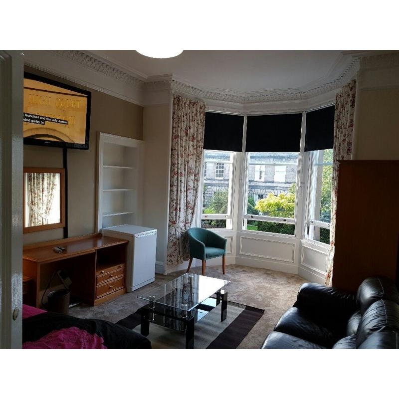 CITY CENTER CENTRAL LUXUARY ROOMS TO LET BEST IN TOWN SAFEST PLACE IN TOWN