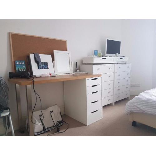 Spacious double bedroom in quiet flat.