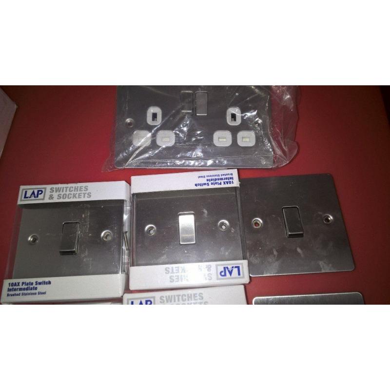 6 single chrome brushed sockets and one double